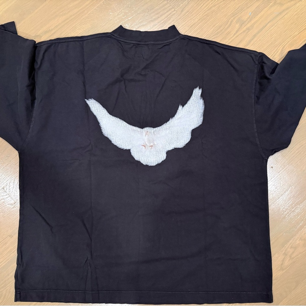 NEW Yeezy 3/4 Lightweight Shirt Medium Black with White Dove